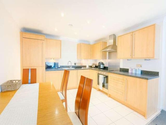 Flat for sale in Hythe, Colchester