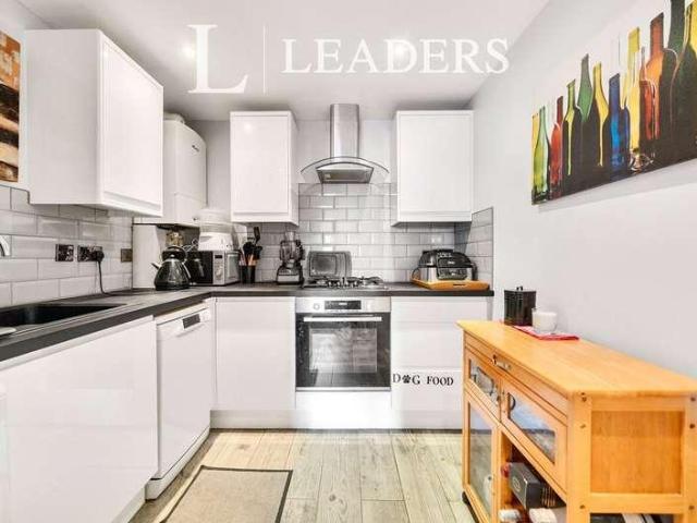Flat for sale in Brook Street, Bourne Vale