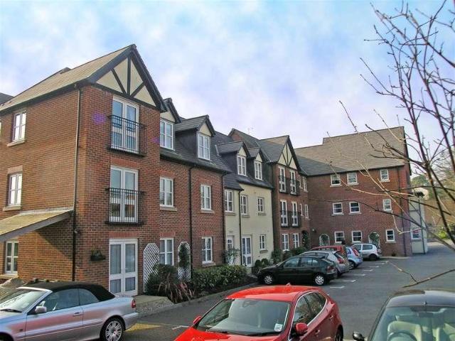 Flat for sale in Falcon Lodge, Wales