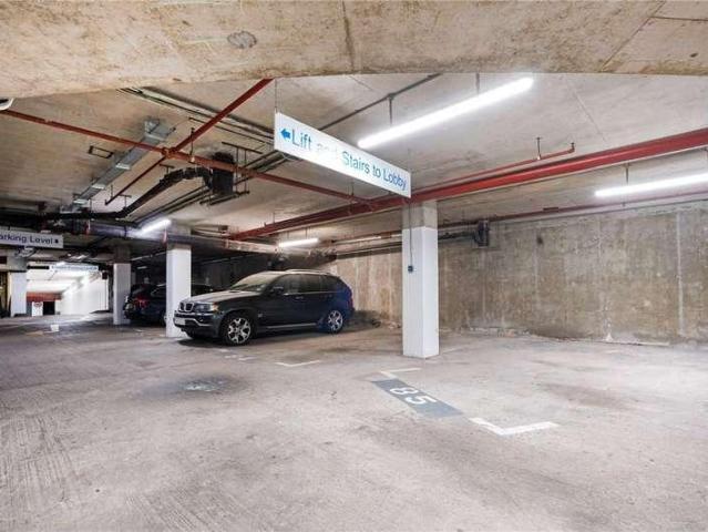 Flat for sale in Bermondsey, Greater London