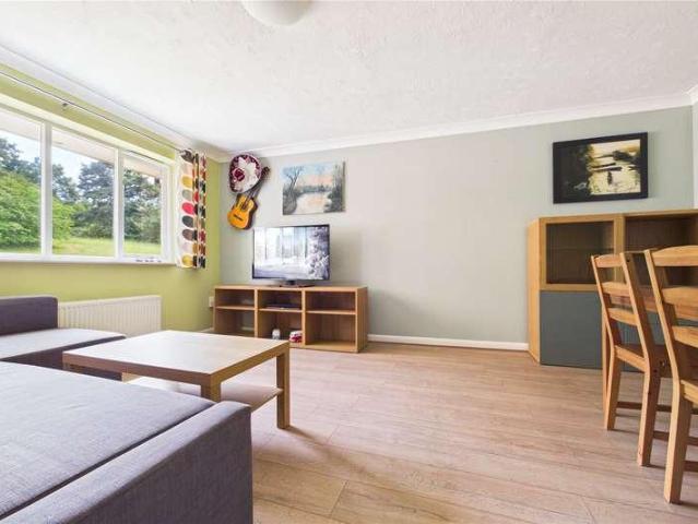 Flat for sale in Reading