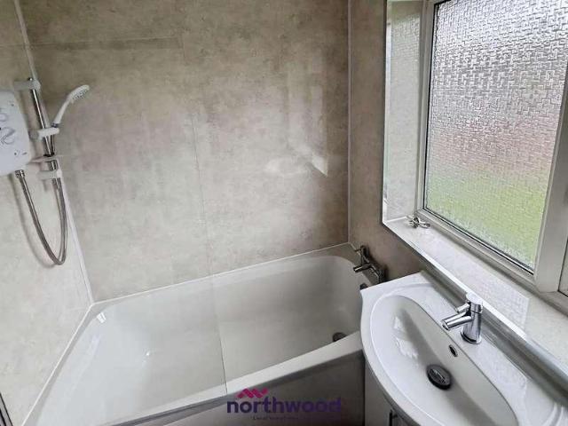 Flat for sale in East Ella, Hull