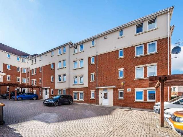 Flat for sale in Ferndale, Sandown Park
