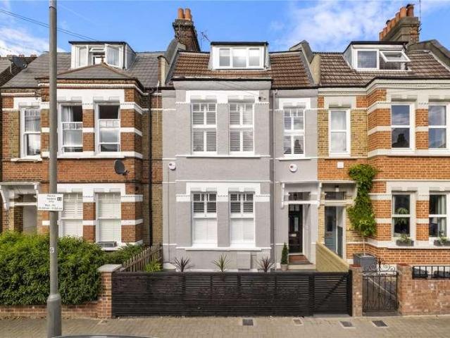 Flat for sale in Furzedown, Greater London