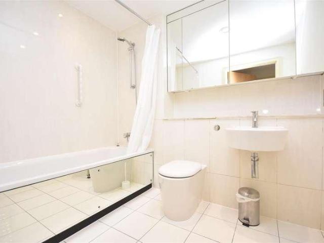 Flat for sale in Barry, Wales