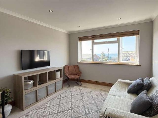 Flat for sale in Kingsdown Park, The Bridge