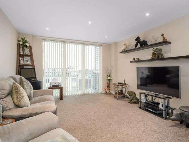 Flat for sale in Blackhills, Surrey