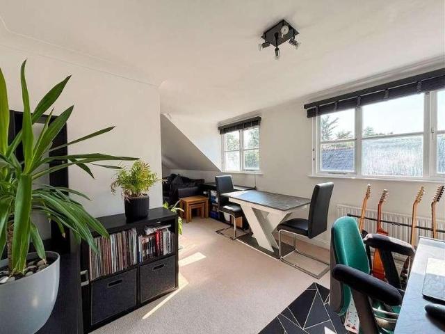 Flat for sale in Horseport, Ashurst Bridge