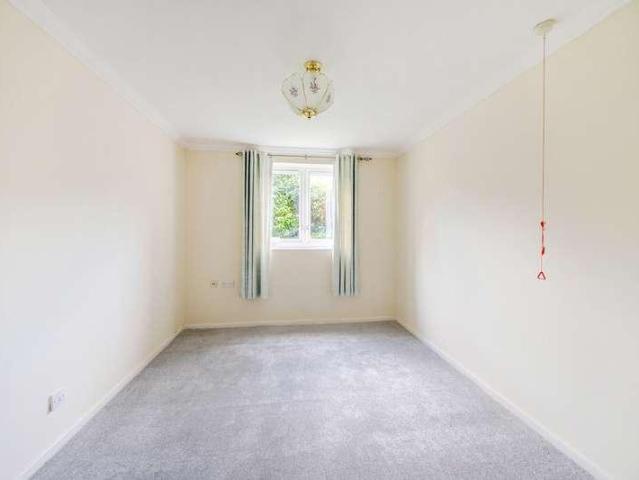 Flat for sale in Northwood, Northwood