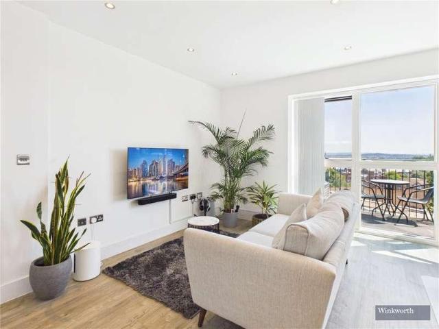 Flat for sale in Wealdstone, Greater London