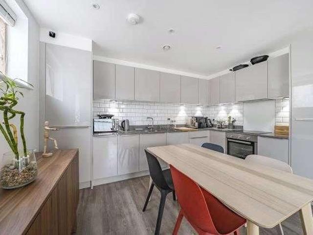 Flat for sale in Temple Cowley, Oxford