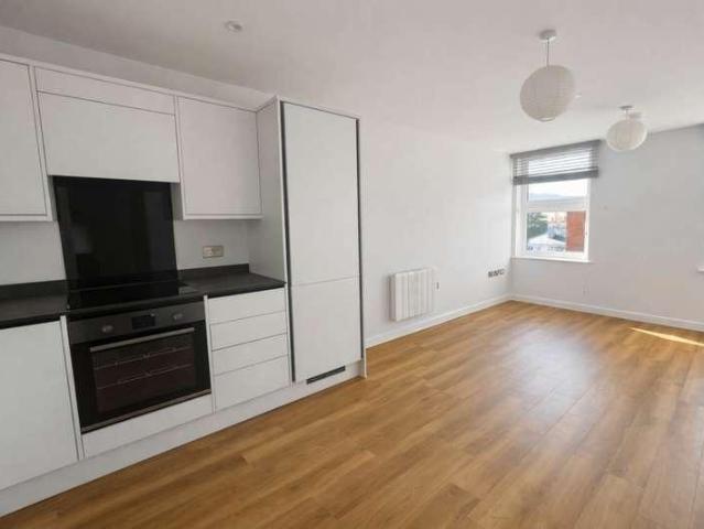 Flat for sale in Navestock Side, Essex