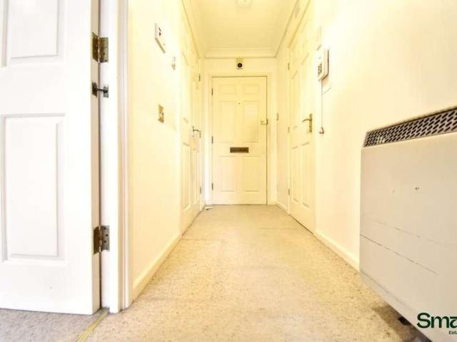 Flat for sale in Watergate, Devon