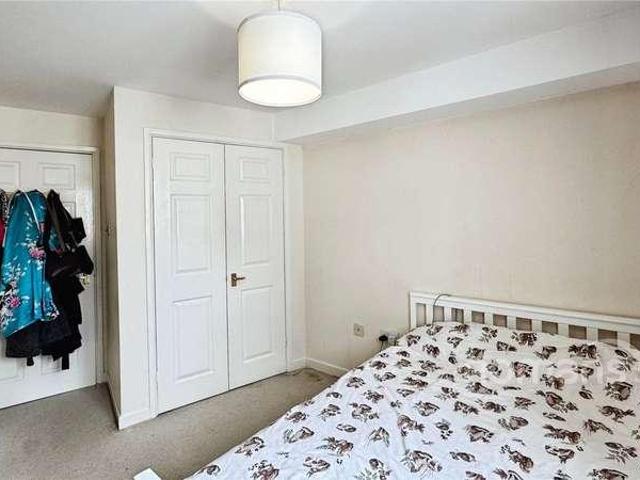 Flat for sale in North Town, Aldershot