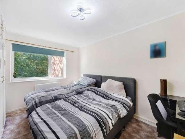 Flat for sale in Broughton Park, Salford