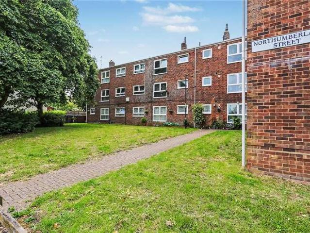 Flat for sale in Heigham Grove, East Bank
