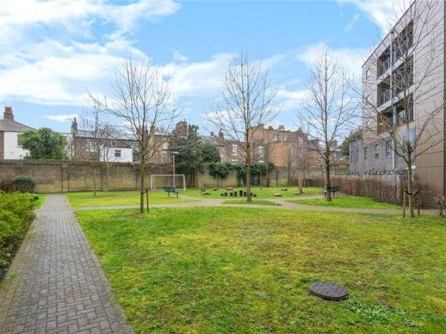 Flat for sale in London Borough of Lewisham, Greater London