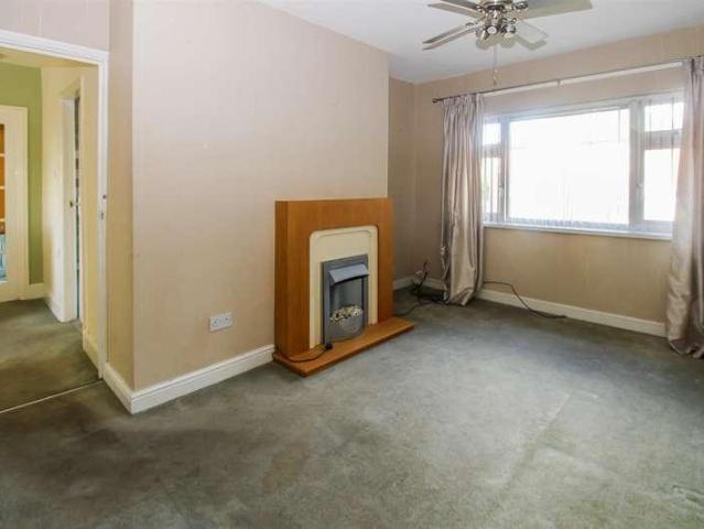 Flat for sale in Batley, Kirklees