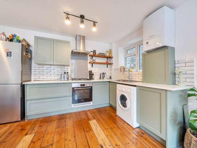 Flat for sale in London Borough of Bromley, Greater London