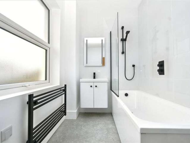 Flat for sale in Roselands, Eastbourne