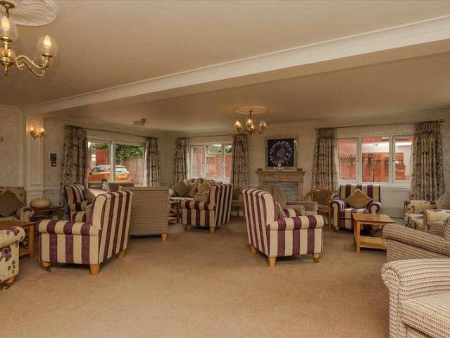 Flat for sale in Calderstones