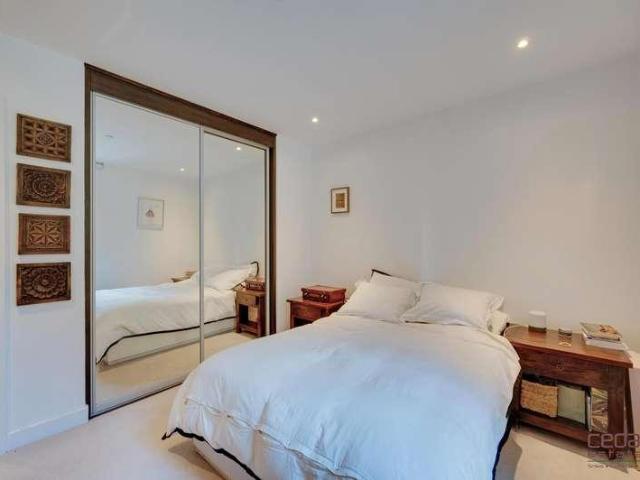 Flat for sale in West Hampstead, Greater London