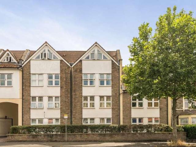Flat for sale in Feckenham, City Of Bristol