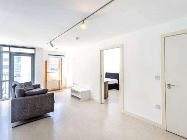 Flat for sale in Holbeck, West Yorkshire