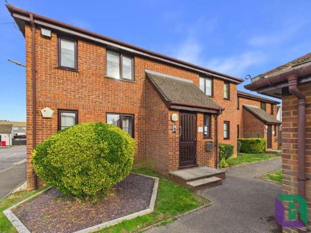 Flat for sale in Milton Keynes, City of Milton Keynes