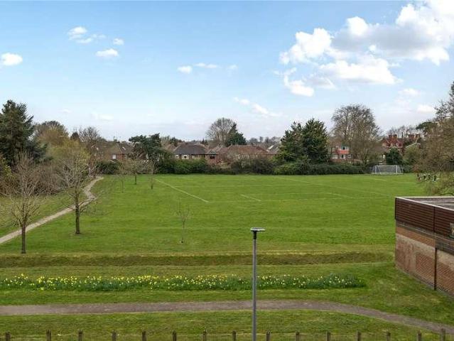 Flat for sale in Windsor, Clewer Green