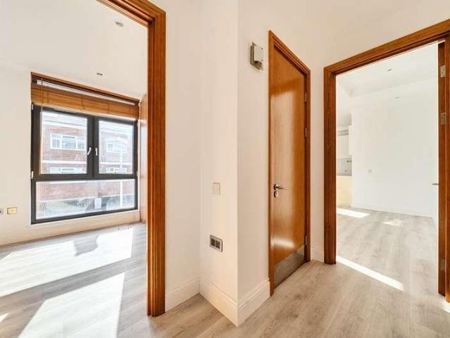Flat for sale in Greater London