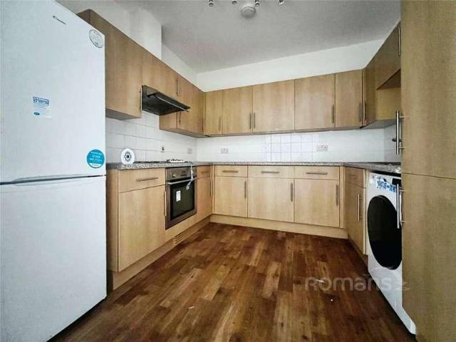 Flat for sale in Aldershot, Hampshire