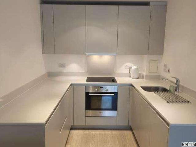 Flat for sale in London Borough of Croydon, Greater London