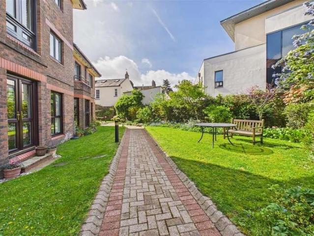 Flat for sale in Hotwells, Feckenham