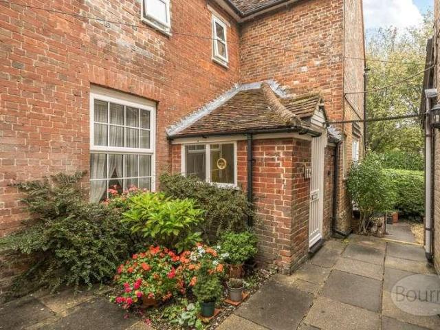 Flat for sale in Clanfield, East Hampshire