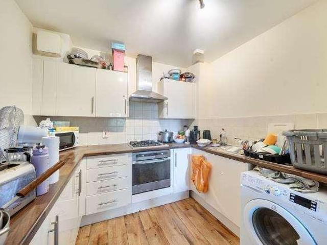 Flat for sale in The Slade, Oxfordshire
