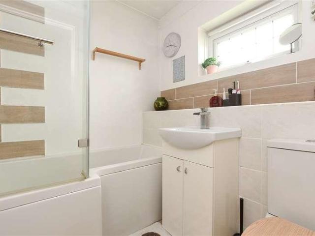 Flat for sale in Glynde, West Sussex