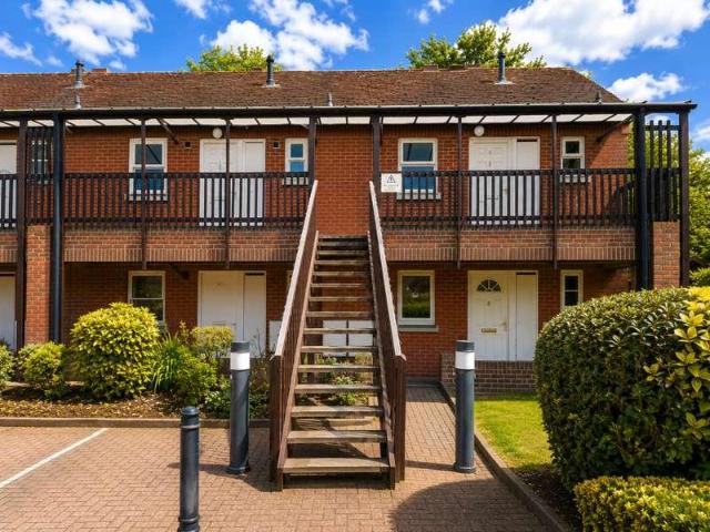 Flat for sale in Fretherne, Hertfordshire
