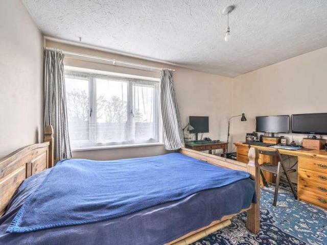 Flat for sale in Castlefield, Cressex