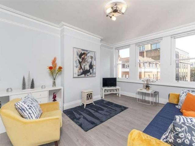 Flat for sale in London, East Marylebone