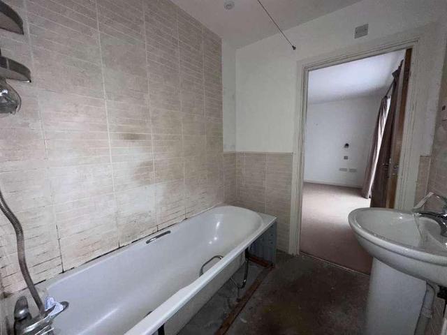 Flat for sale in SA1 Swansea Waterfront, Nangreaves