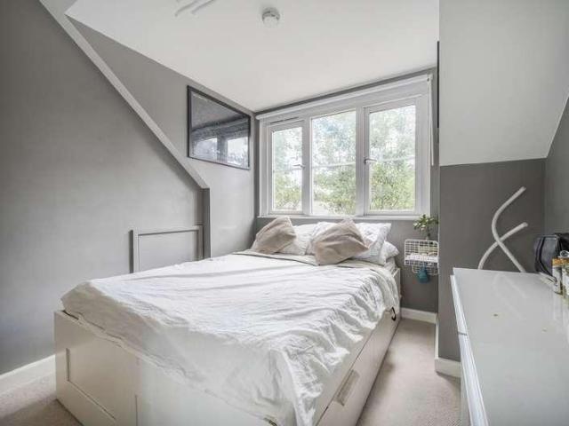 Flat for sale in Newtown, Reading