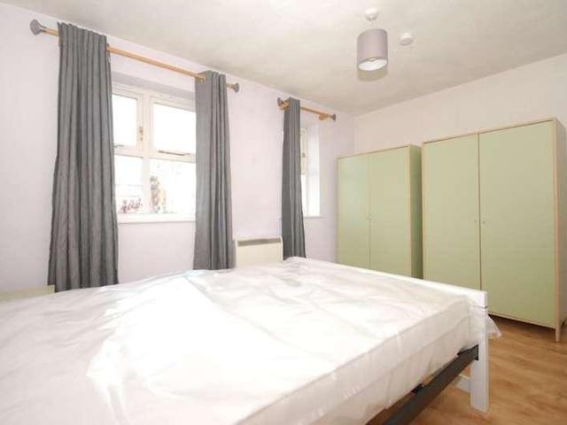 Flat for sale in Greenwich Town Centre, Greater London