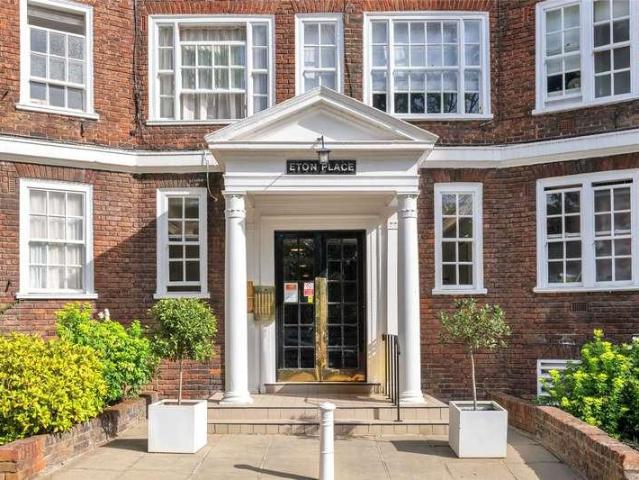 Flat for sale in Chalk Farm, Primrose Hill
