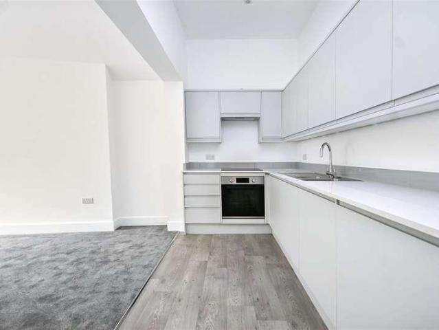 Flat for sale in Roselands, Eastbourne