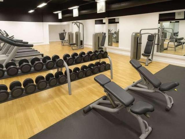 Flat for sale in Canary Wharf, Greater London