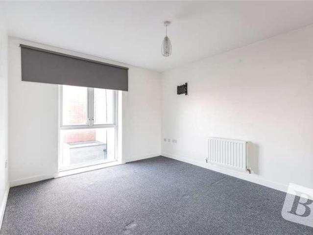 Flat for sale in London Borough of Barking and Dagenham, Greater London