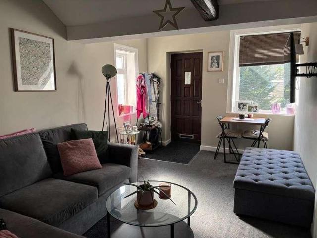 Flat for sale in Lindley, Kirklees