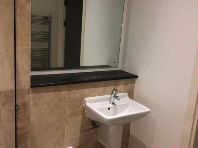 Flat for sale in Pride Quarter, Liverpool