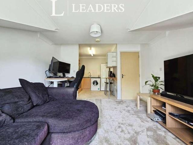 Flat for sale in Brockhurst, Middlecroft